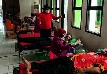 PMI Kecamatan Pinang dan Sahabat Uis Foundation Gelar Donor Darah