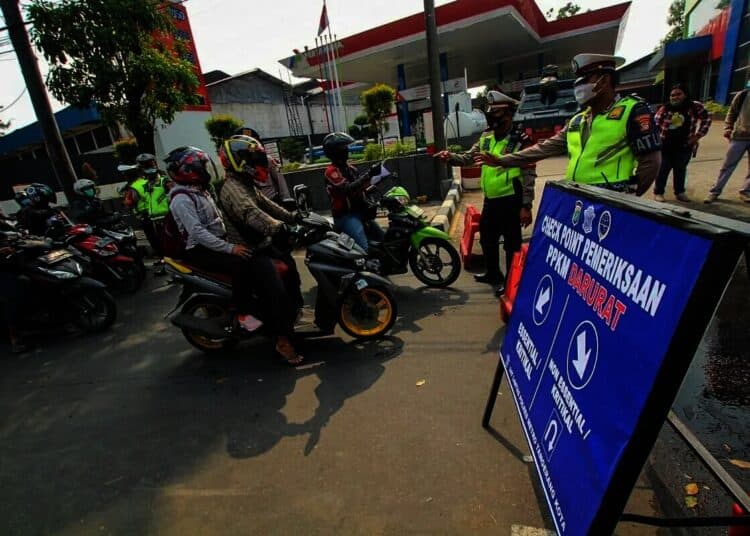 Pengetatan Pos Penyekatan PPKM Darurat di Batuceper