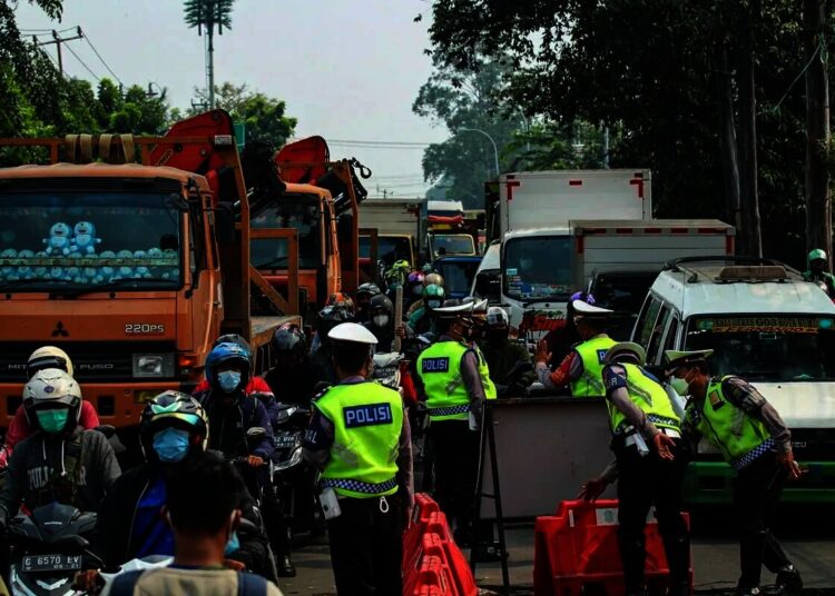 Pengetatan Pos Penyekatan PPKM Darurat di Batuceper