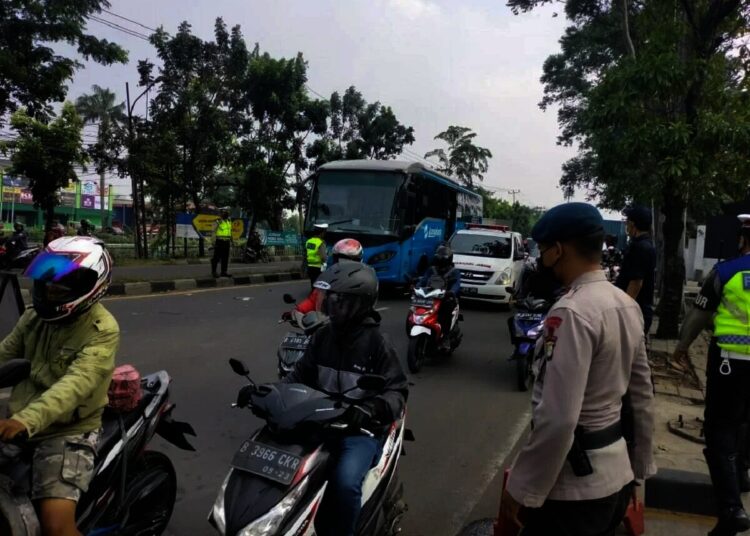 Pengetatan Pos Penyekatan PPKM Darurat di Batuceper