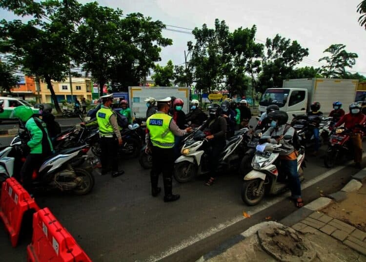 Pengetatan Pos Penyekatan PPKM Darurat di Batuceper