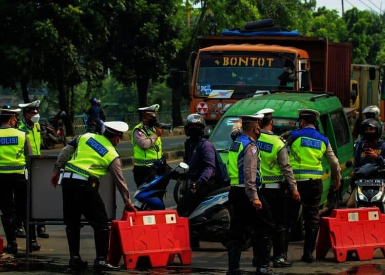 Pengetatan Pos Penyekatan PPKM Darurat di Batuceper