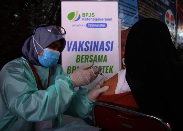 Potret Vaksinasi Gratis untuk Buruh di Kabupaten Tangerang