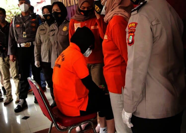Potret Polrestro Rilis Pengungkapan Kasus Pembakaran Bengkel