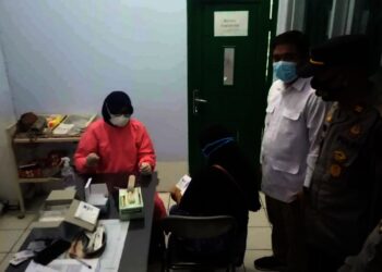 VAKSINASI–Dewan Pimpinan Cabang (DPC) Partai Gerindra Kabupaten Serang, melakukan vaksinasi terhadap 500 sasaran di lima daerah pemilihan (Dapil), selama dua hari terhitung sejak Sabtu (14/8/2021) sampai Minggu (15/8/2021). (ISTIMEWA)