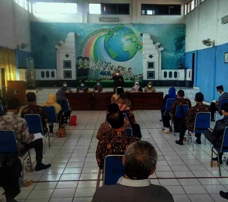 Rapat pembahasan PTM terbatas di tingkat Dindikbud Kabupaten Serang. (ISTIMEWA)