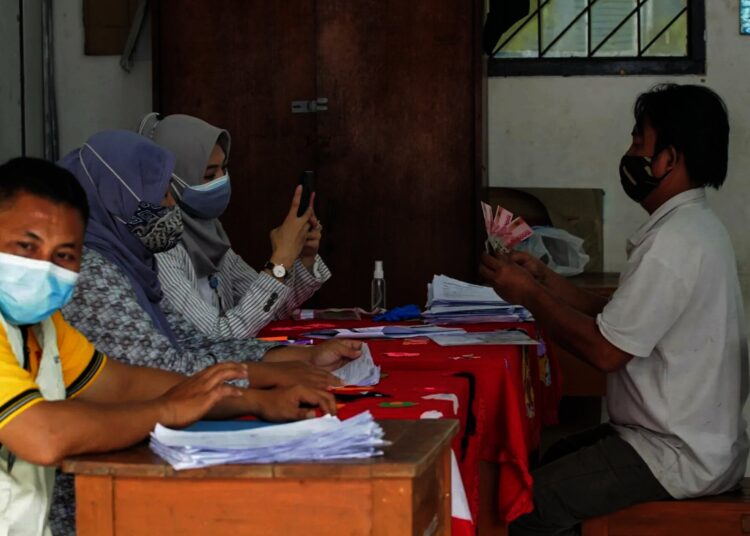 Potret Suasana Penyaluran BST di Kota Tangerang