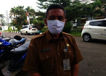 Kepala BKD Pandeglang, Ali Fahmi Sumanta, saat di wawancara wartawan di lingkungan Setda Pandeglang, beberapa waktu lalu. (DOKUMEN/SATELIT NEWS)