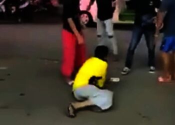 Orang Dengan Gangguan Jiwa Mengamuk di Minimarket