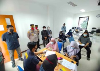 250 Mahasiswa Universitas Tangerang Raya Ikuti Vaksinasi Covid-19