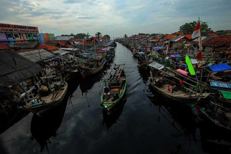 BPBD Banten Peringatkan Ancaman Gelombang di Selatan