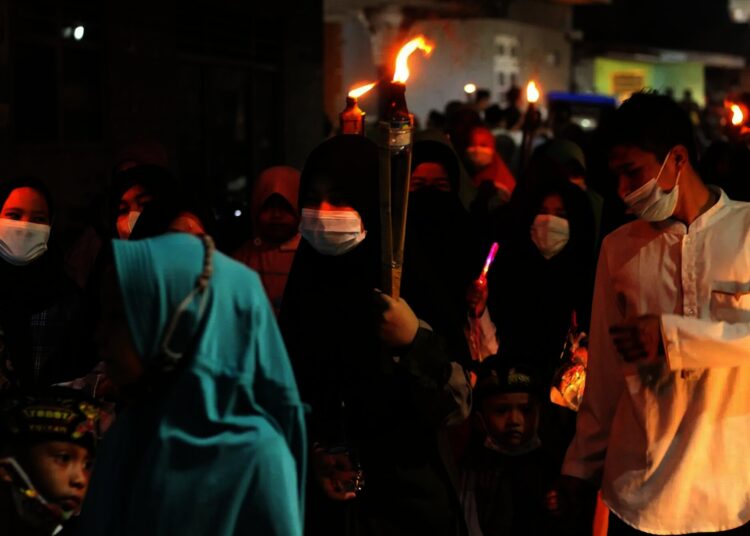 Foto Kemeriahan Pawai Obor Sambut Tahun Baru Islam di Tangerang