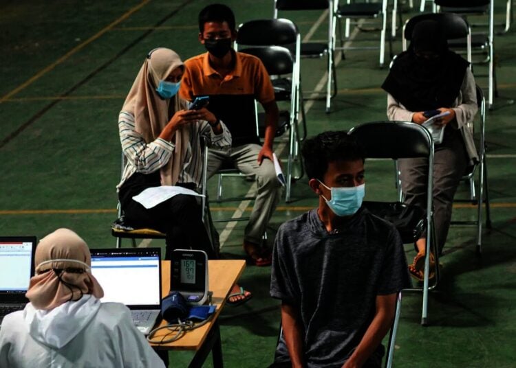 Potret Vaksinasi Covid-19 Tingkat RW di Kota Tangerang