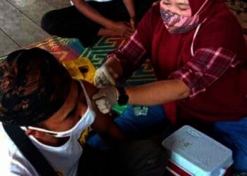 Masyarakat Adat Kasepuhan Ciptagelar Sukabumi Dukung Program Vaksinasi