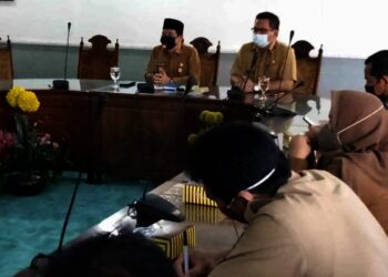 RAPAT PERSIAPAN–Pemkab Serang menggelar rapat persiapan pelaksanaan MTQ tingkat Kabupaten Serang, tahun 2021, Senin (9/8/2021). (SIDIK/SATELITNEWS.ID)