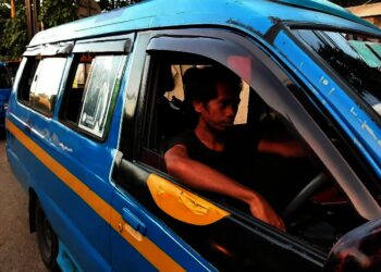 Sopir Angkot Lebih Suka Jalan Simpang Islamic Macet