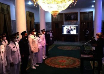 PELANTIKAN–Bupati Serang, Ratu Tatu Chasanah, lantik ratusan pejabat eselon III dan IV di lingkungan Pemkab setempat, Rabu (22/9/2021). (SIDIK/SATELITNEWS.ID)