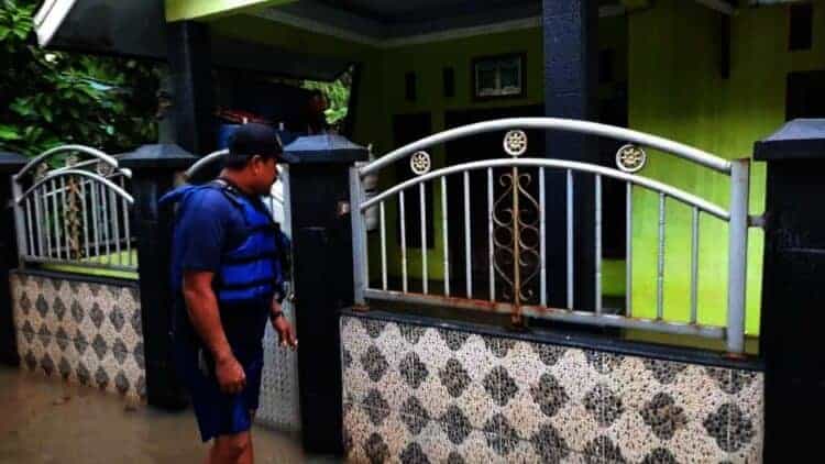 Ruko Sparepart Mobil Ludes Dilalap Api di Desa Talagasari, Balaraja
