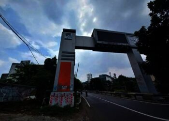 Gapura Perbatasan Tangsel Penuh Coretan Vandalisme