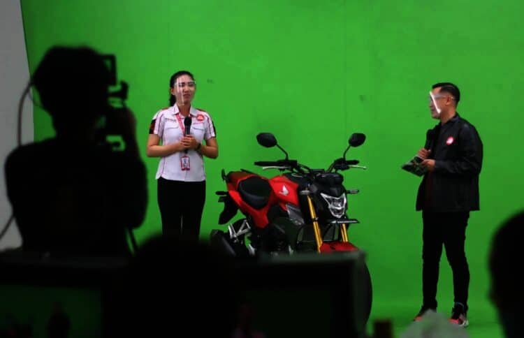 “Jangan Ngaku Laki Kalau Belum Naik Sport Honda”