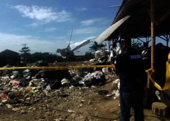 Pemulung di TPS Liar Bantaran Cisadane Kini Menganggur