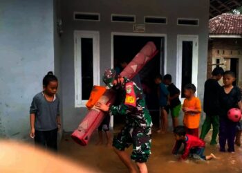 Sedikitnya 7 Kecamatan, yakni Padarincang, Tunjung Teja, Pamarayan, Cikeusal, Kibin, Kragilan dan Ciruas, terendam banjir, Selasa (14/9/2021). Badan Penanggulangan Bencana Daerah (BPBD) Kabupaten Serang menyatakan, banjir masih di level aman. (ISTIMEWA)
