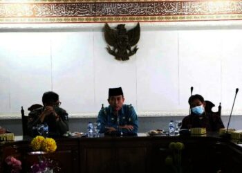 RAKOR–Rapat Koordinasi (Rakor) rencana pembongkaran Tempat Hiburan Malam (THM) disepanjang JLS, Kecamatan Kramatwatu, Kabupaten Serang, Kamis (14/10/2021). (ISTIMEWA)