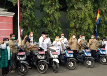 Pemerintah Kabupaten (Pemkab) Serang, kembali memberikan bantuan motor untuk pendamping Program Keluarga Harapan (PKH) dan program Jaminan Sosial Masyarakat Banten Bersatu (Jamsosratu), Rabu (6/10/2021). (ISTIMEWA)