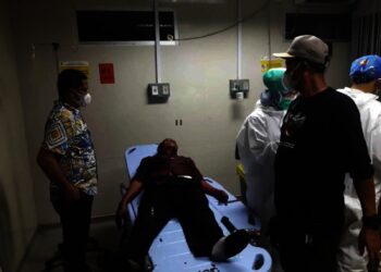 Sopir Grab Duel dengan Perampok Bersenjata Tajam