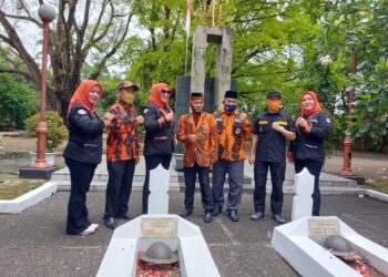 Peringati Hari Jadi, MPC Pemuda Pancasila Kota Tangerang Gelar Tabur Bunga