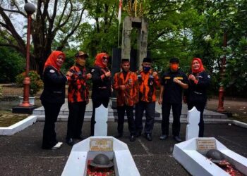Peringati Hari Jadi, MPC Pemuda Pancasila Kota Tangerang Gelar Tabur Bunga