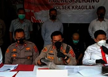 Kapolres Serang AKBP Yudha Satria, ekspos kasus perampokan minmarket di Kragilan, Kabupaten Serang, Selasa (5/10/2021). (ISTIMEWA)