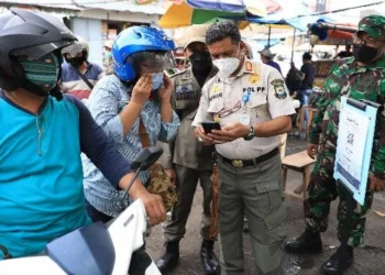 Satpol PP Kota Tangerang Pantau Protokol Kesehatan di Pasar dan Sekolah