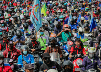 Potret Aksi Unjuk Rasa Buruh di Kota Tangerang
