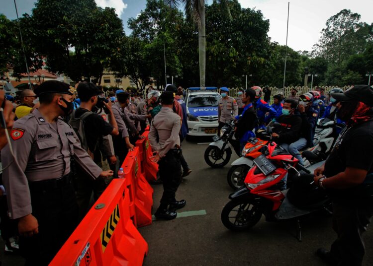 Potret Aksi Unjuk Rasa Buruh di Kota Tangerang