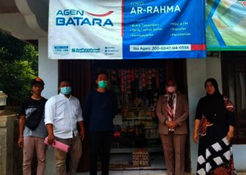 VERIFIKASI AGEN E-WAROENG–Dinas Sosial menggandeng Kepolisian, Kejaksaan dan Kodim, melakukan verifikasi agen E-Waroeng dalam program BPNT di 35 Kecamatan se-Kabupaten Pandeglang, Minggu (14/11/2021). (ISTIMEWA)
