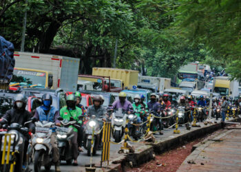 Potret Kemacetan di Jalan Imam Bonjol Gara-gara Pengerjaan Pipa PDAM