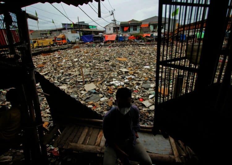 Potret Tumpukan Sampah di Kali Prancis Dadap, Kosambi