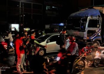 10 Kendaraan Tabrakan Beruntun di Ciputat