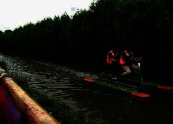 Wisata Sepeda Air Mangrove Kemiri Diminati