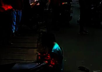 Tragis, Hendak Menyalip, Anak yang Dibonceng Ibunya Tewas Terlindas Mobil di Karang Tengah