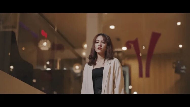Lirik Lagu Cukup – Happy Asmara