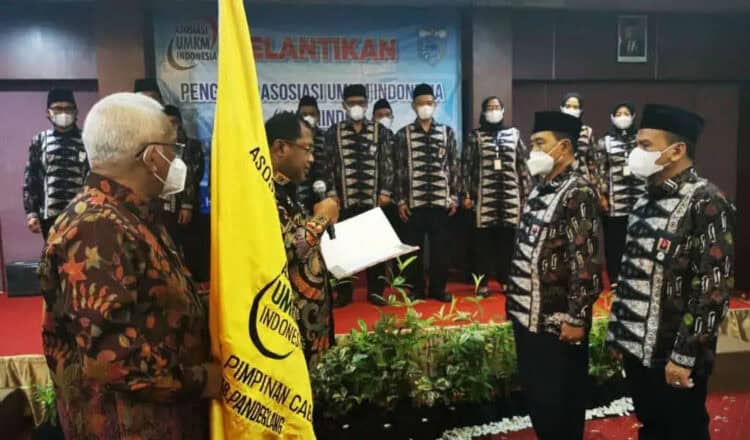 Pengurus Akumindo Pandeglang dilantik, di salah satu hotel di Kabupaten Pandeglang, Rabu (5/1/2022). (ISTIMEWA)
