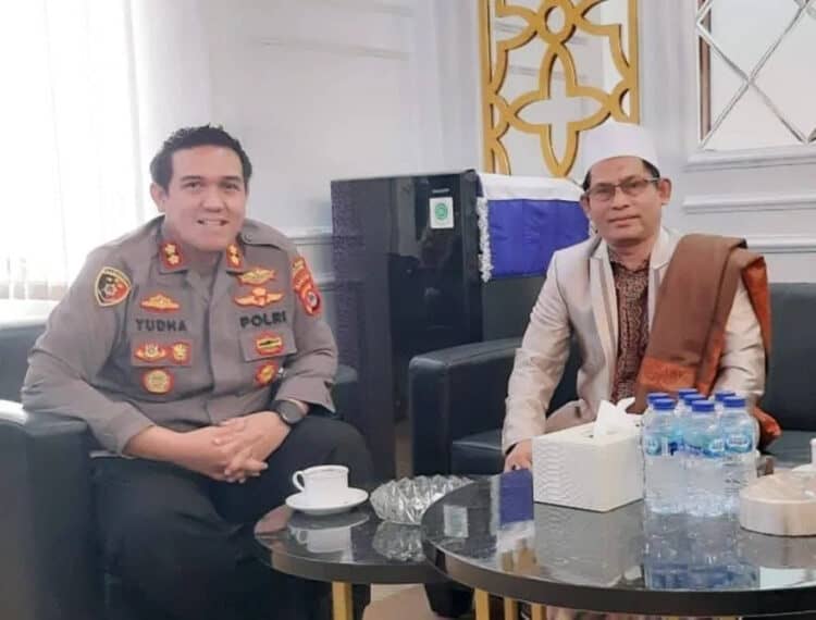 Foto : Rois Syuriah PCNU Kabupaten Serang Ahmad Khudori Yusuf, bertemu Kapolres Serang, AKBP Yudha Satria. (ISTIMEWA)