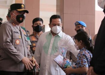 Tinjau Vaksinasi di Kota Tangerang, Kapolda Metro Jaya: Prioritaskan Anak-anak dan Lansia