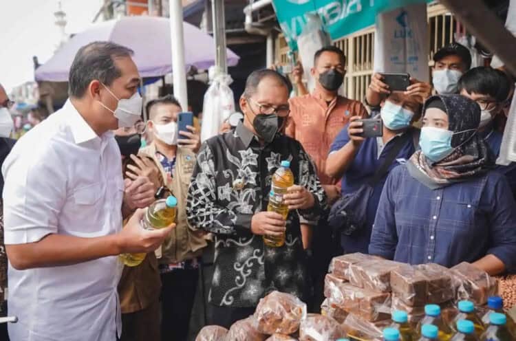 Gelontor Migor ke Pasar Tambakrejo, Mendag: Harga Per Liter Rp 11.500