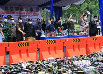 4.837 Botol Miras Dimusnahkan di Kota Tangerang