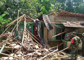 korban gempa
