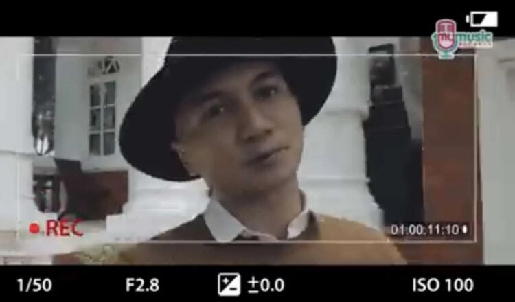 Lirik Lagu Dia - Anji