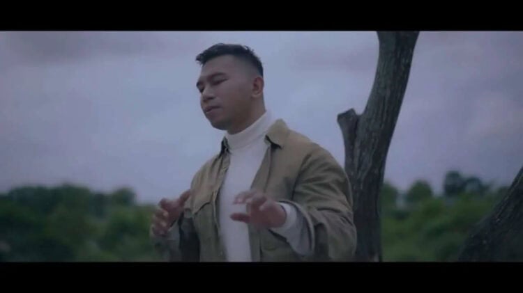 Lirik Lagu Bertahan Terluka - Fabio Asher
